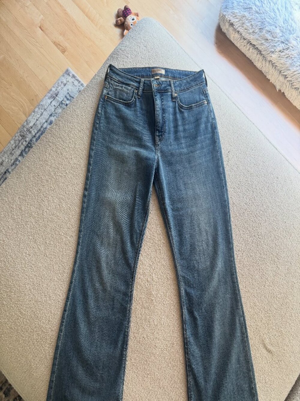 KUT from the Kloth Stella Flare Jeans - Like New Women's Size 8